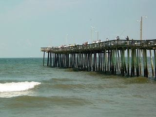 Soon, I approached the fishing pier, jutting out into the ocean.