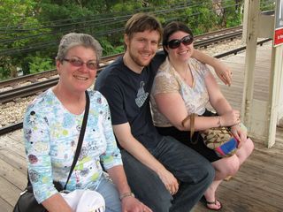 And here we are in Chicago, on the platform at Morse as we headed out to Evanston for a couple of hours.