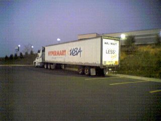 Arriving at work on October 1, I found an unusual-looking Wal-Mart truck parked in the lot. This one advertised the now-defunct Hypermart USA format, which was the predecessor to Wal-Mart's Supercenters.