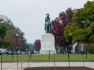 The same day, I visited Washington Circle, which is noteworthy to me because of my "accidental" DC trip. I ended up driving three laps around the circle, because I had no idea which way to go to get to I-66. I finally asked a girl in a convertible which way I needed to go.