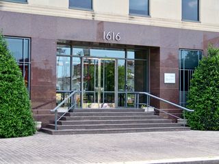 In showing Katie around Dupont Circle on this particular occasion, I showed Katie the building where I work. And here it is. I love the building - the lobby is still vintage 1950s, with terrazzo floors and stone walls.