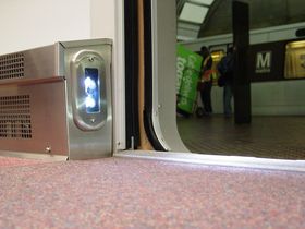 Floor lighting: Due to the lack of windscreens, the 6000-Series floor lighting is closer to the ground, with two lights stacked vertically.