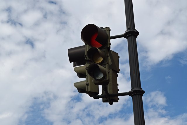 Traffic signal at the intersection of King and Cannon Streets.
