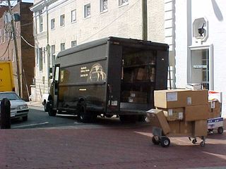 This is a pedestrian mall - no vehicles of any sort except emergency vehicles. Streets stop when they reach Main Street (address on the Downtown Mall are "Main Street"), and continue after passing Main Street.