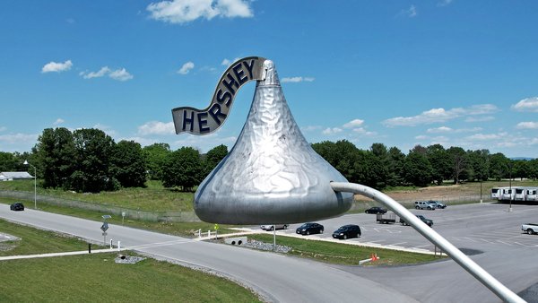 Hershey's kiss lamppost at the Hershey factory in Stuarts Draft, Virginia.
