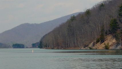 And this is Lake Moomaw! Absolutely beautiful, with mountains on either side of the lake.