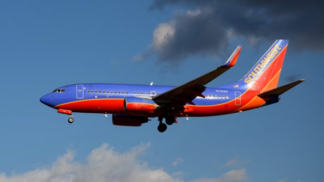 N768SW, a Boeing 737-7H4 operated by Southwest Airlines