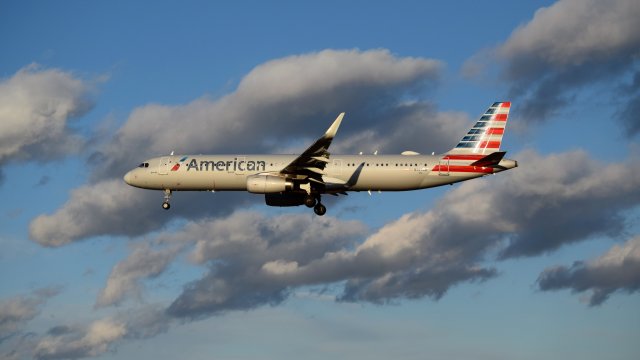 N147AA, an Airbus A321-231 operated by American Airlines