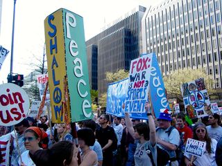 At the end of the protest route, the crowd of protesters marching was still quite thick, as they spread their message throughout the land.