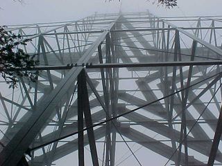 In these views from behind the support structure, steel beams connect to the back of the star itself.