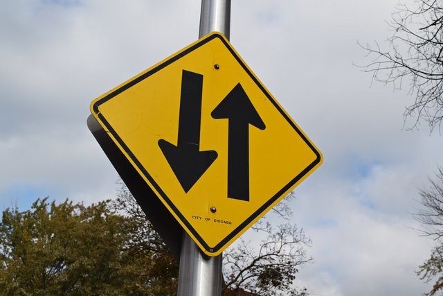 Two-way traffic sign on North Oakley Avenue.